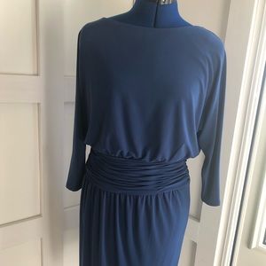 Knee length dress, gathered waist
